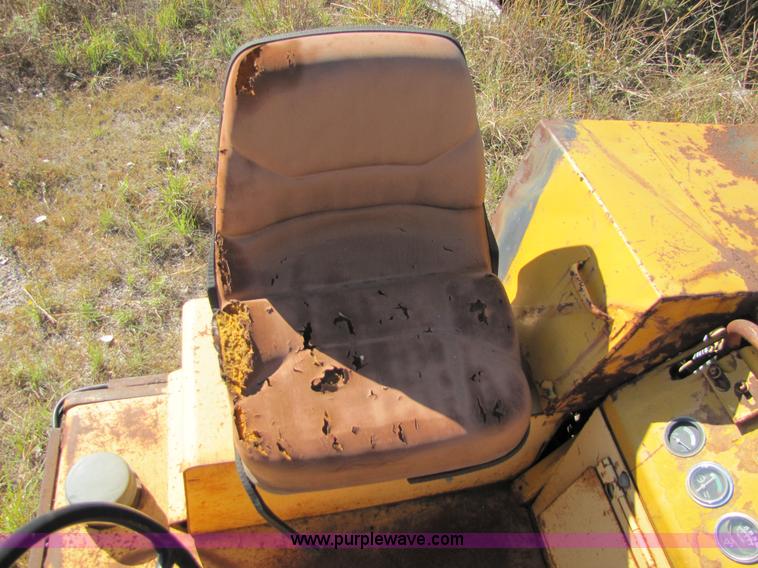 image for item 5189 Hyster double steel roller with rumble-strip roller trailer