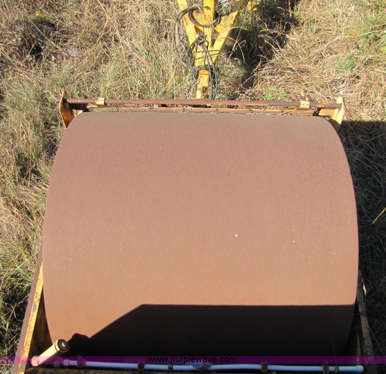 image for item 5189 Hyster double steel roller with rumble-strip roller trailer