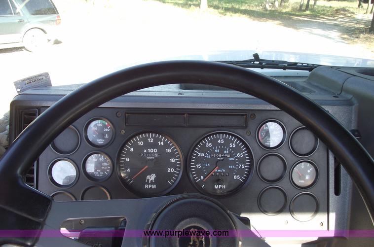 image for item 5873 1994 Mack CH613 semi truck