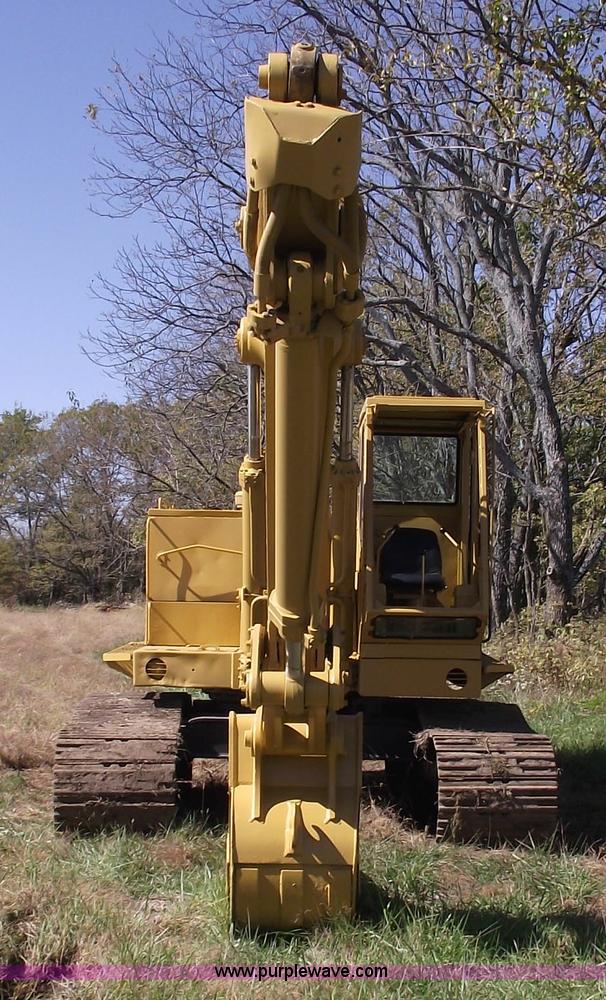 image for item 5929 1974 Caterpillar 225 excavator