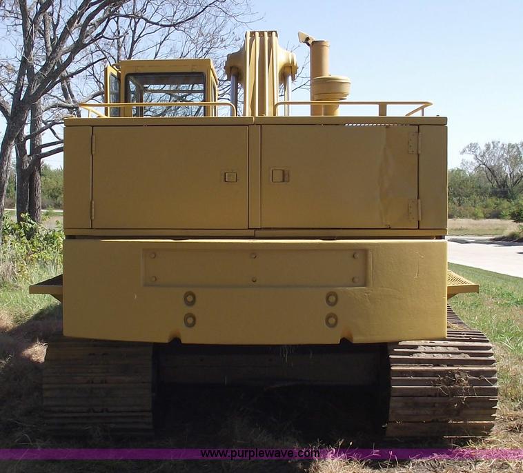 image for item 5929 1974 Caterpillar 225 excavator