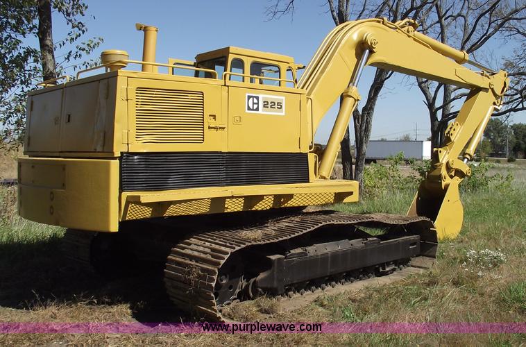 image for item 5929 1974 Caterpillar 225 excavator