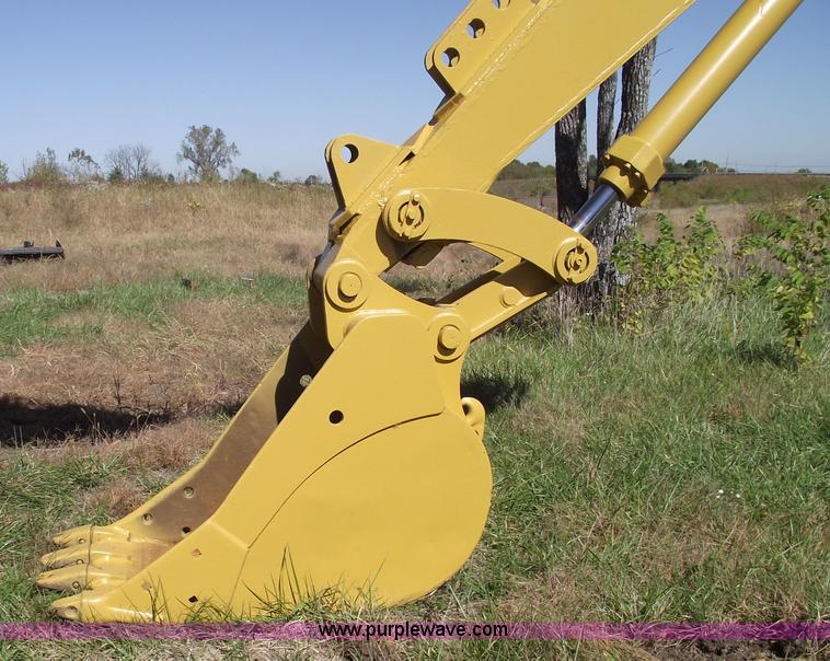 image for item 5929 1974 Caterpillar 225 excavator