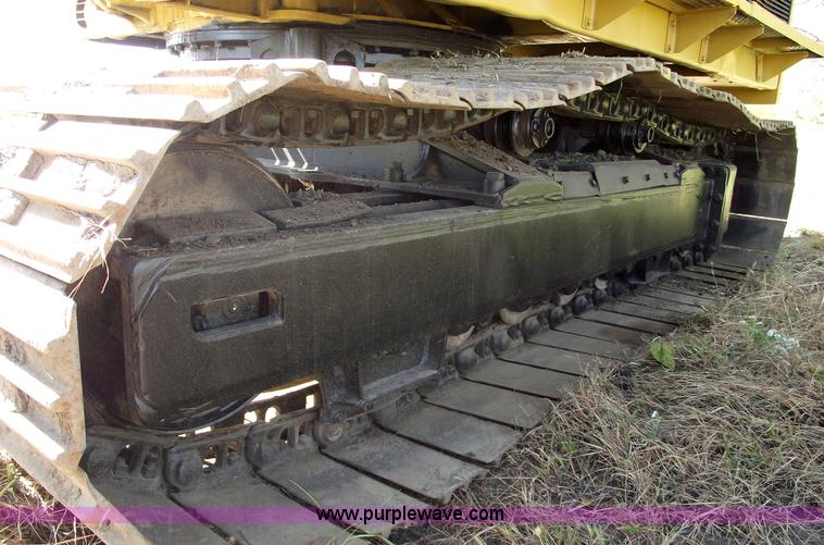 image for item 5929 1974 Caterpillar 225 excavator