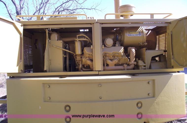 image for item 5929 1974 Caterpillar 225 excavator