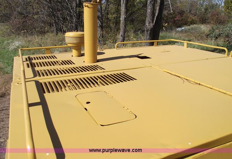 image for item 5929 1974 Caterpillar 225 excavator