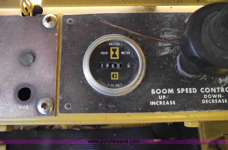 image for item 5929 1974 Caterpillar 225 excavator