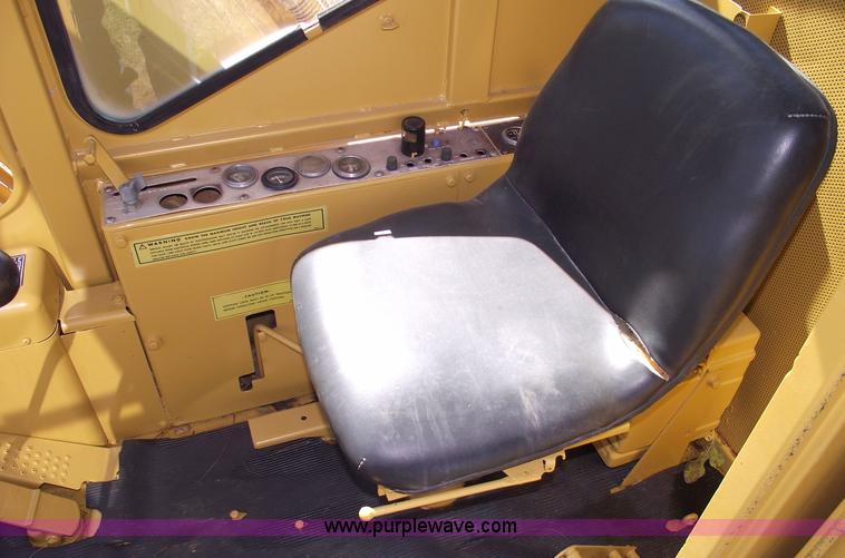 image for item 5929 1974 Caterpillar 225 excavator