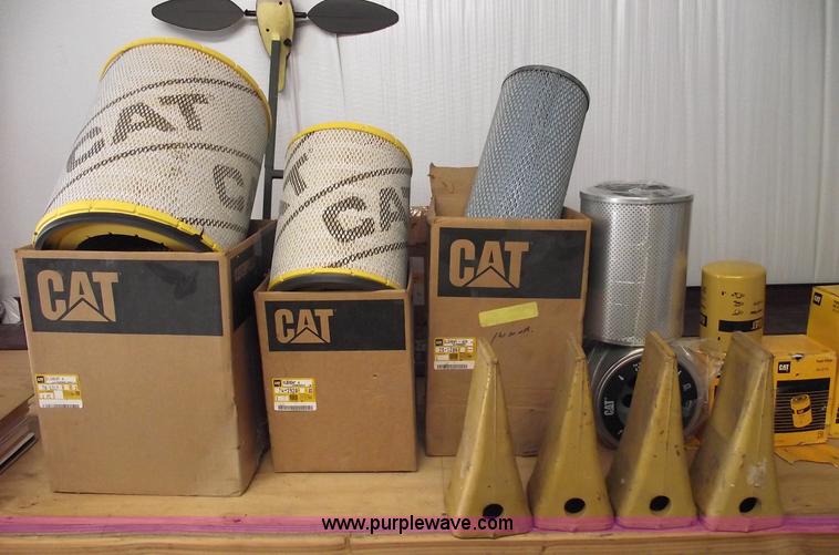image for item 5929 1974 Caterpillar 225 excavator