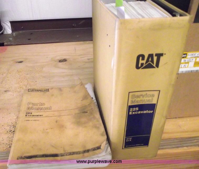 image for item 5929 1974 Caterpillar 225 excavator