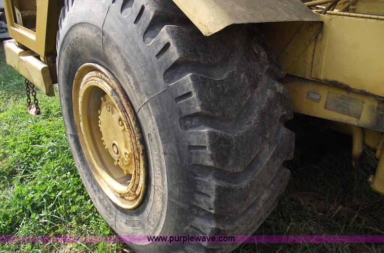 image for item 5938 1980 Caterpillar 613B elevating scraper