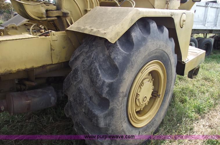 image for item 5938 1980 Caterpillar 613B elevating scraper