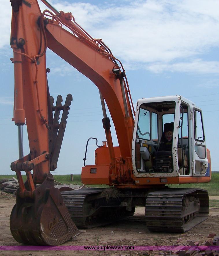 image for item 6010 1998 Halla HE130LCE excavator