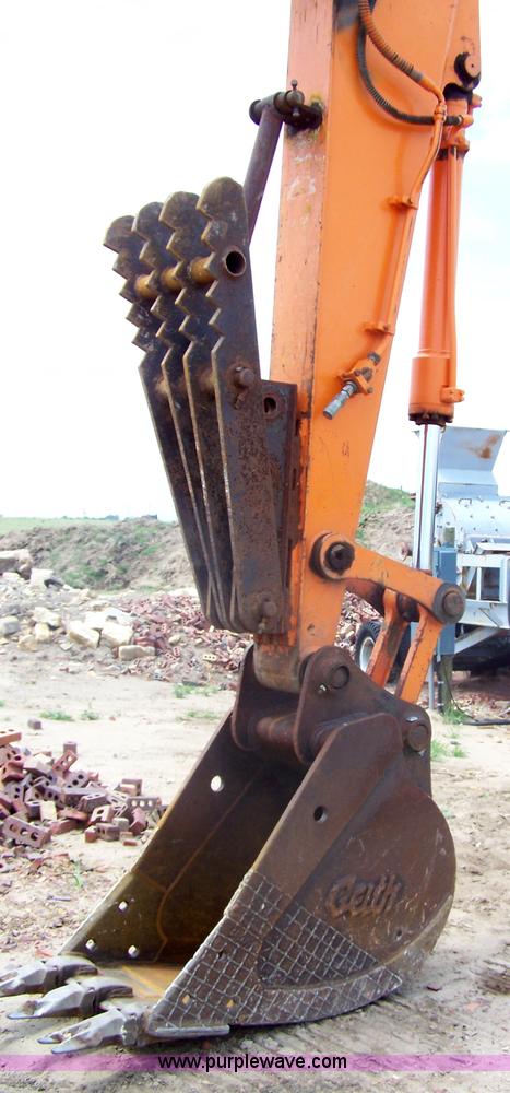 image for item 6010 1998 Halla HE130LCE excavator