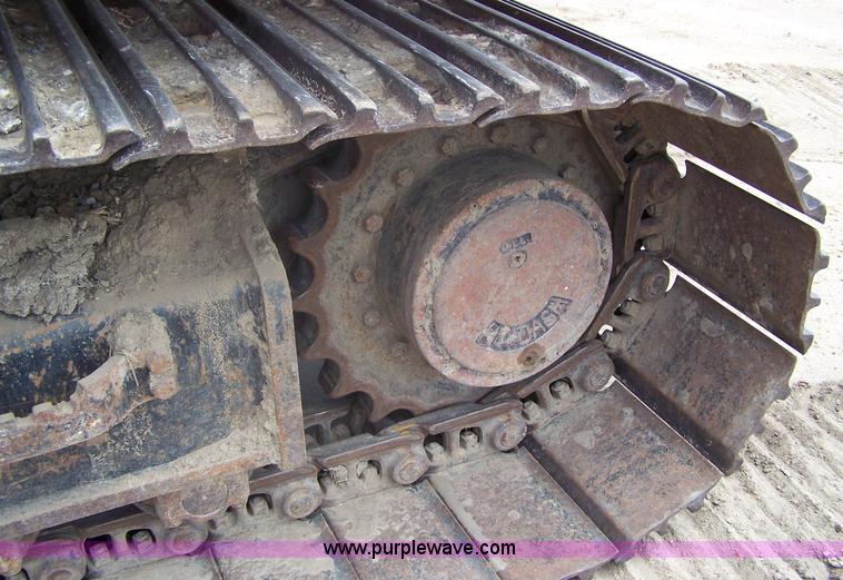 image for item 6010 1998 Halla HE130LCE excavator