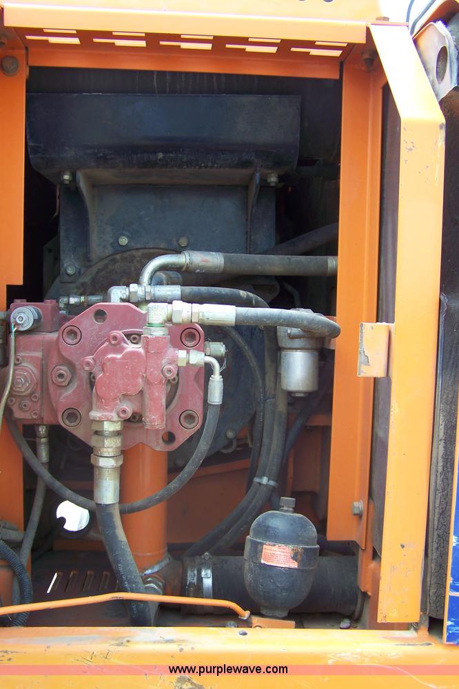 image for item 6010 1998 Halla HE130LCE excavator