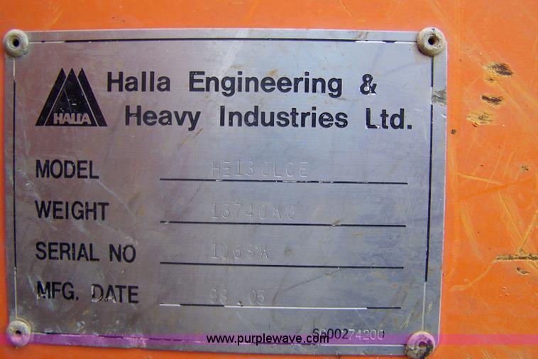 image for item 6010 1998 Halla HE130LCE excavator