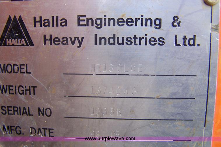 image for item 6010 1998 Halla HE130LCE excavator