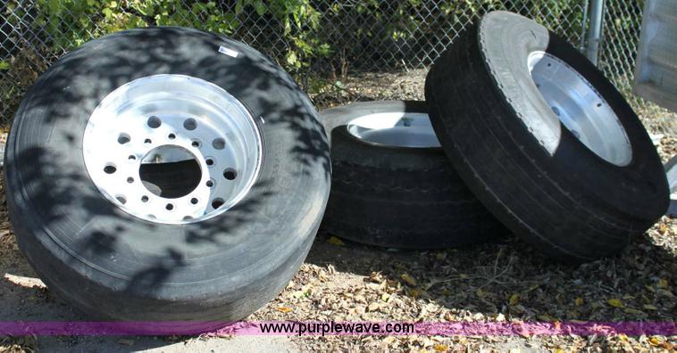 image for item 6115 (4) Super Single semi tires