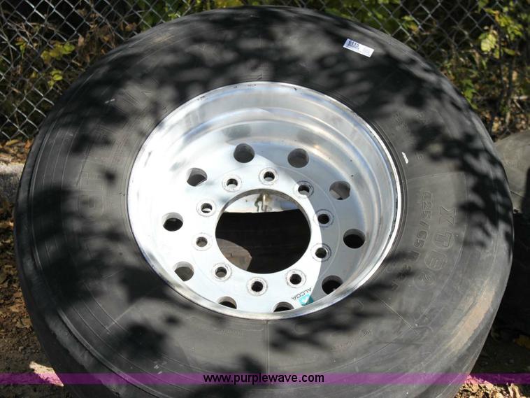 image for item 6115 (4) Super Single semi tires