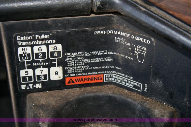 image for item 6634 1994 Freightliner dump truck