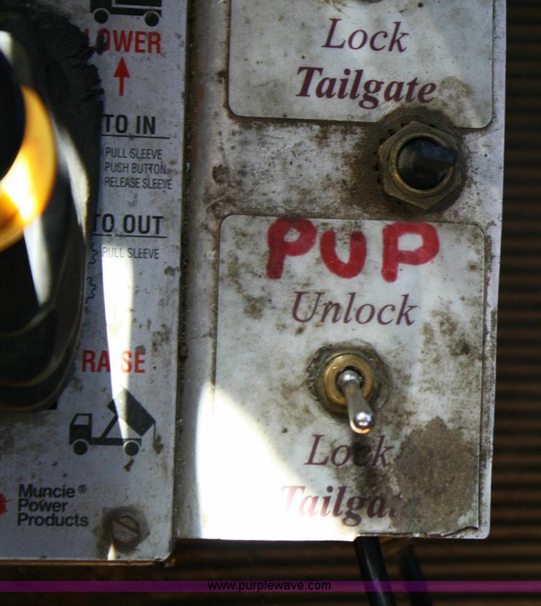 image for item 6634 1994 Freightliner dump truck