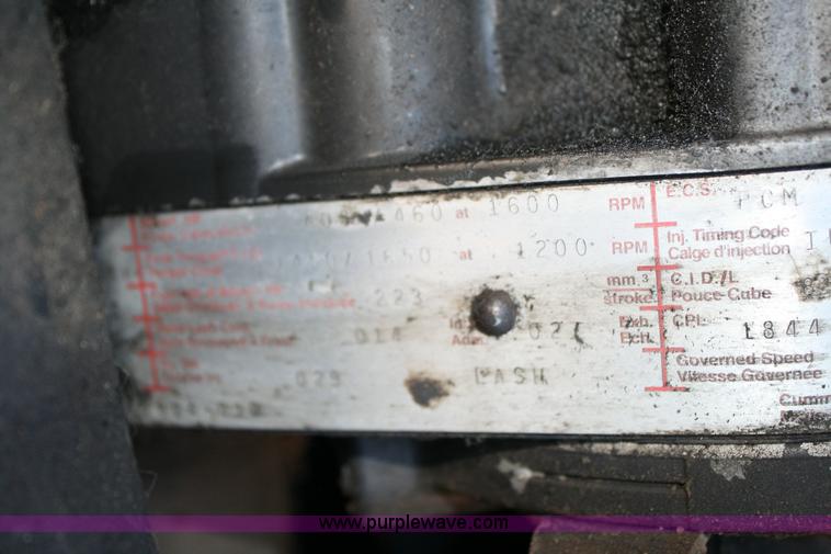 image for item 6634 1994 Freightliner dump truck