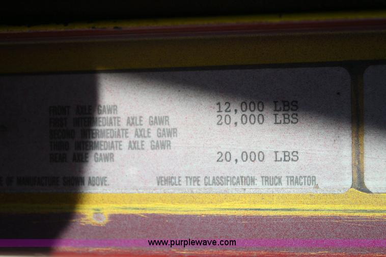 image for item 6634 1994 Freightliner dump truck