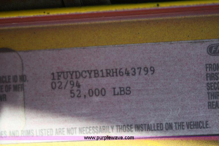 image for item 6634 1994 Freightliner dump truck