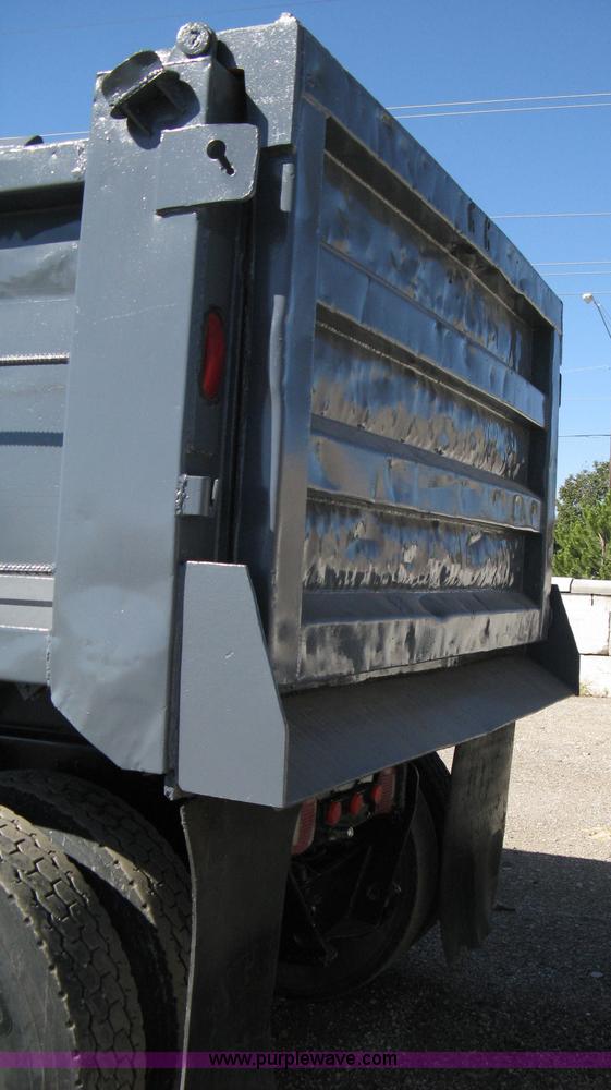 image for item 8000 1996 Ford LNT8000 dump truck