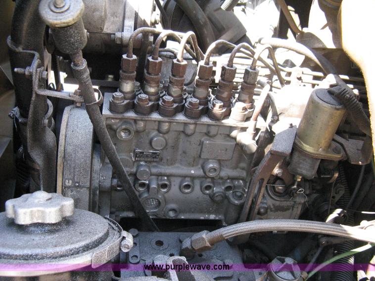 image for item 8000 1996 Ford LNT8000 dump truck