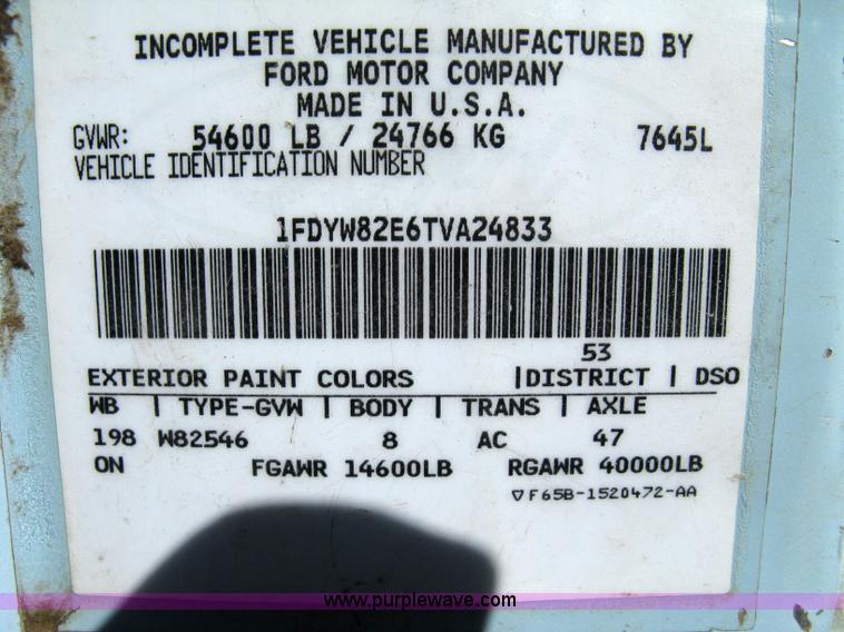 image for item 8000 1996 Ford LNT8000 dump truck