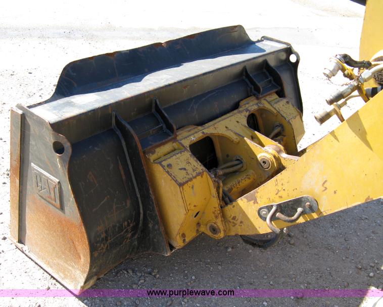 image for item 8030 2006 Caterpillar 904B wheel loader
