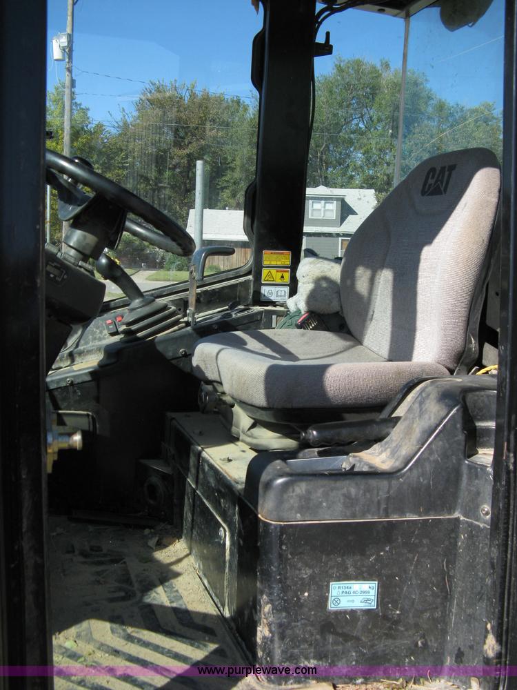 image for item 8030 2006 Caterpillar 904B wheel loader