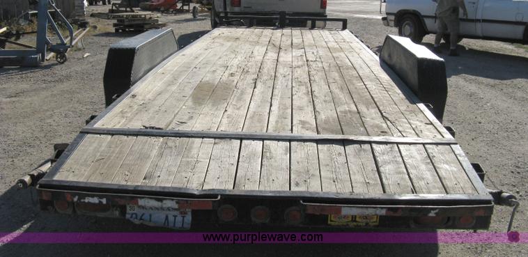 image for item 8031 2007 PJ tandem axle flat bed trailer