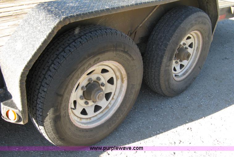 image for item 8031 2007 PJ tandem axle flat bed trailer