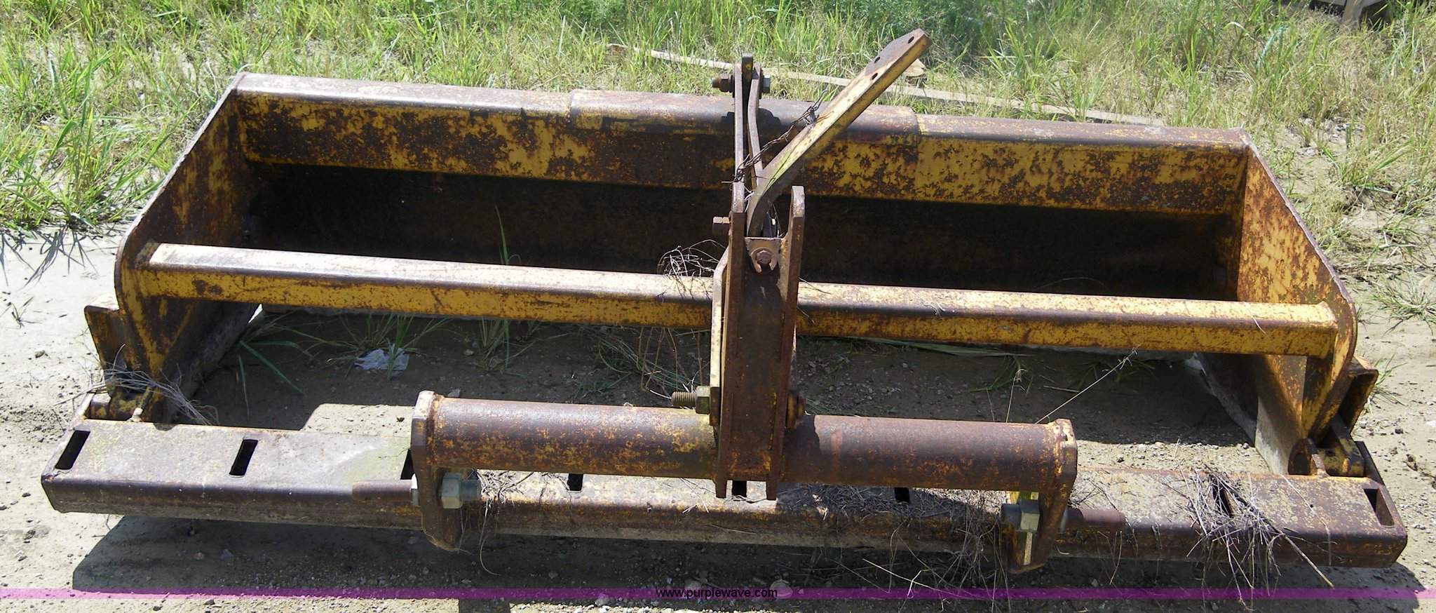 Three point box blade in Independence, KS Item 1953 sold Purple Wave