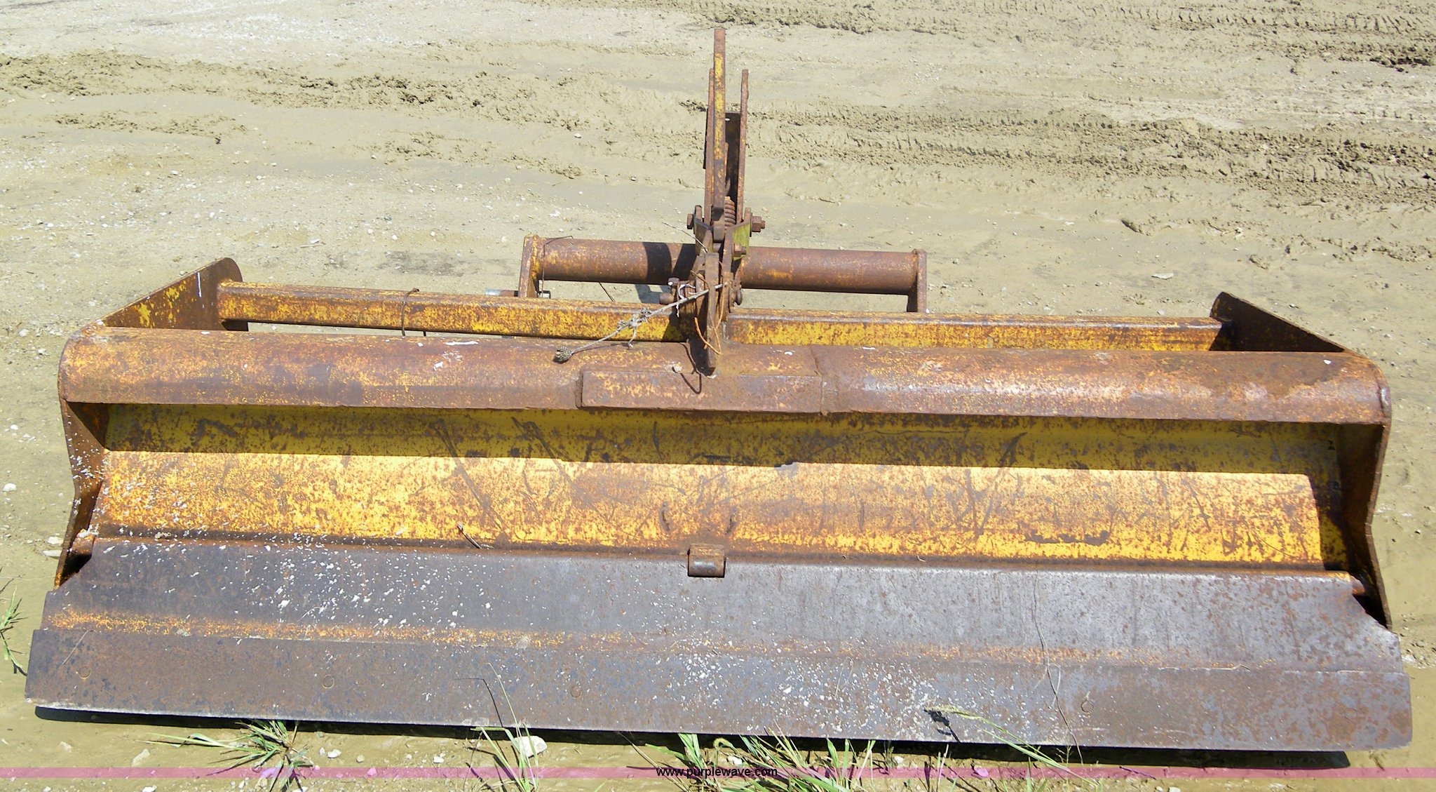 Three point box blade in Independence, KS Item 1954 sold Purple Wave