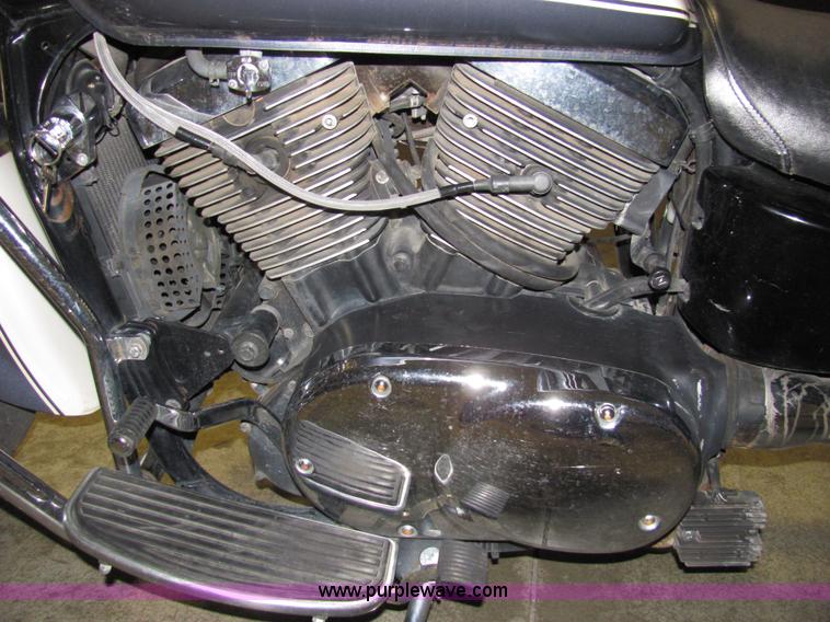 image for item 2095 1997 Kawasaki Vulcan Classic Fire and Steel motorcycle