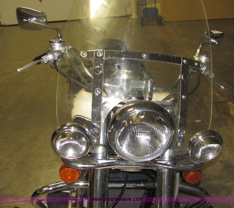 image for item 2095 1997 Kawasaki Vulcan Classic Fire and Steel motorcycle