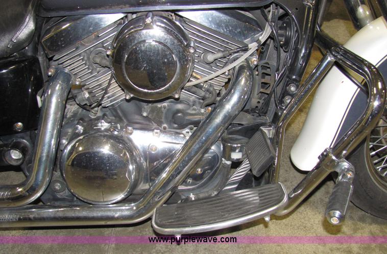 image for item 2095 1997 Kawasaki Vulcan Classic Fire and Steel motorcycle