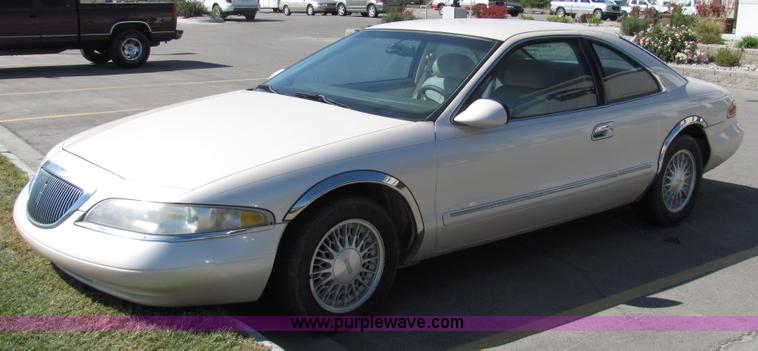 image for item 2096 1998 Lincoln Mark VIII