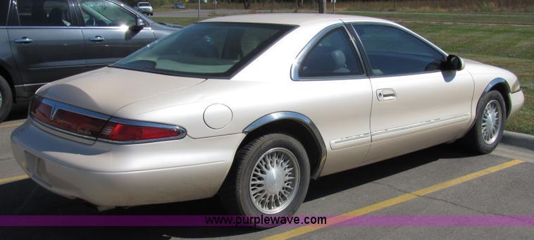 image for item 2096 1998 Lincoln Mark VIII