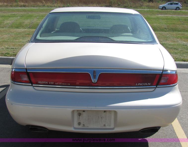 image for item 2096 1998 Lincoln Mark VIII