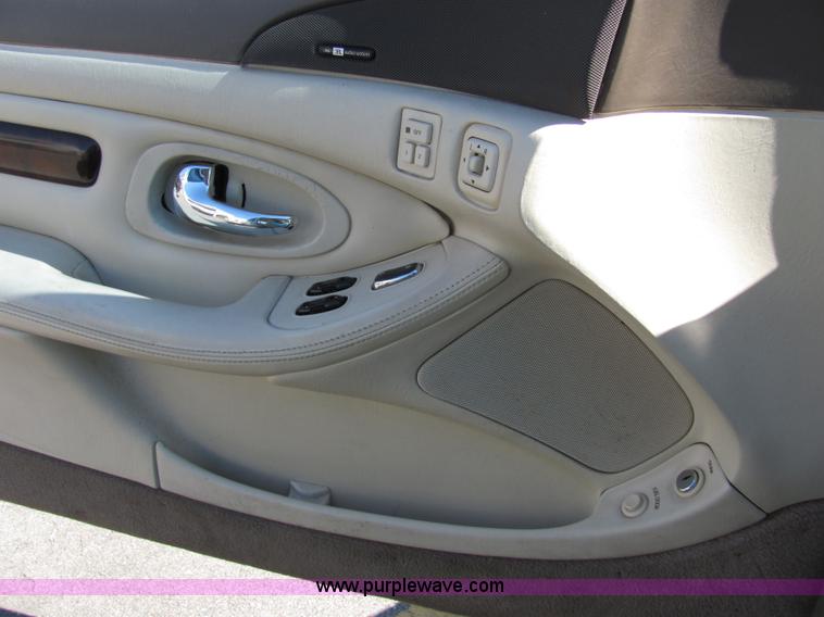 image for item 2096 1998 Lincoln Mark VIII