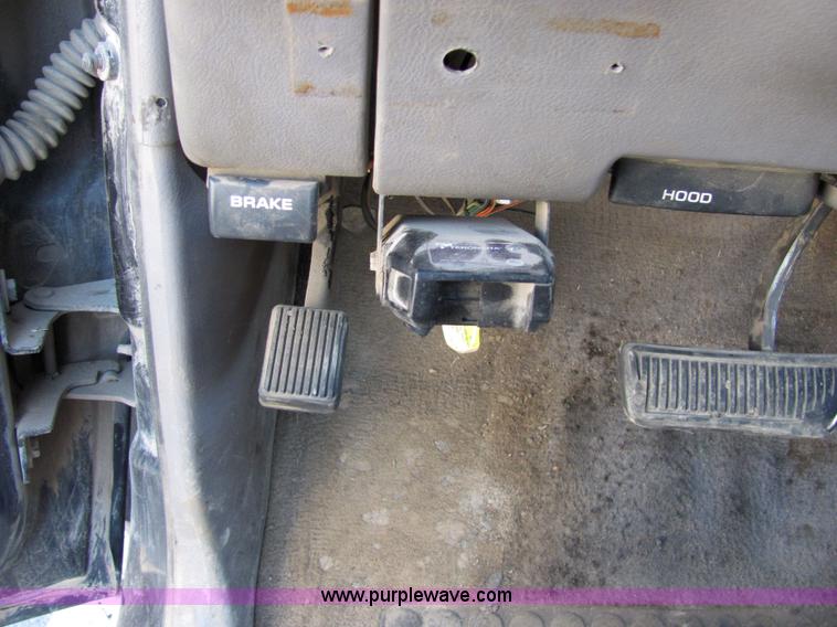 image for item 2098 1996 Dodge Ram 2500 Laramie SLT pickup truck