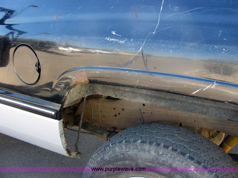 image for item 2098 1996 Dodge Ram 2500 Laramie SLT pickup truck