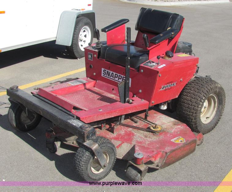 image for item 2103 Snapper Z2004K riding mower