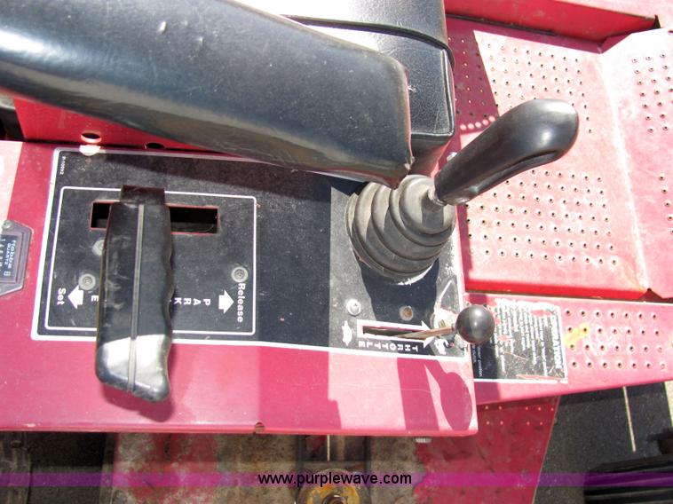 image for item 2103 Snapper Z2004K riding mower