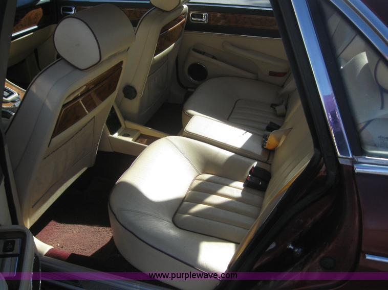 image for item 3026 1990 Jaguar XJ Vanden Plas Majestic
